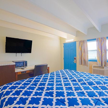 Aladdin Motel Merritt Island Buitenkant foto