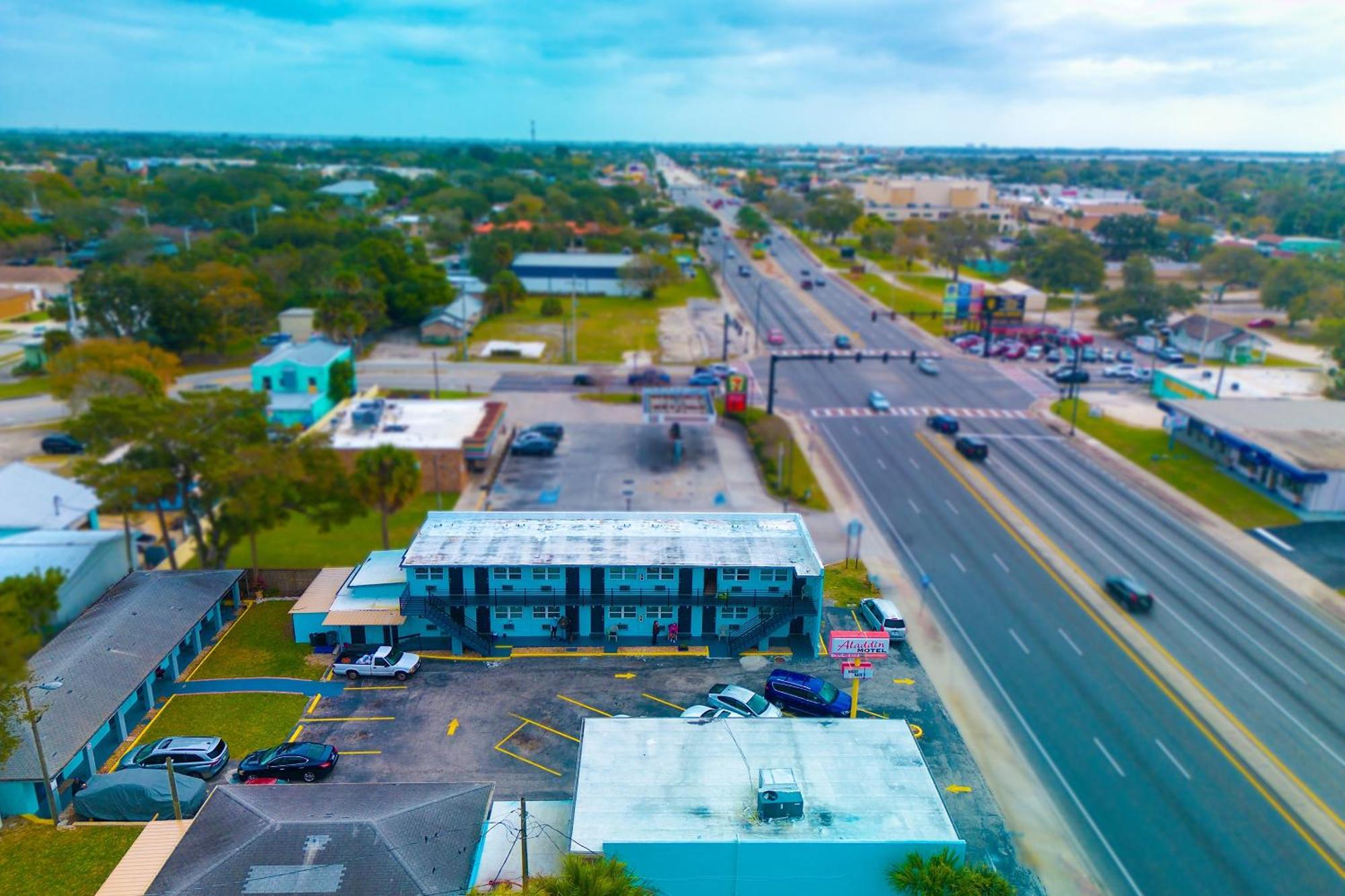 Aladdin Motel Merritt Island Buitenkant foto