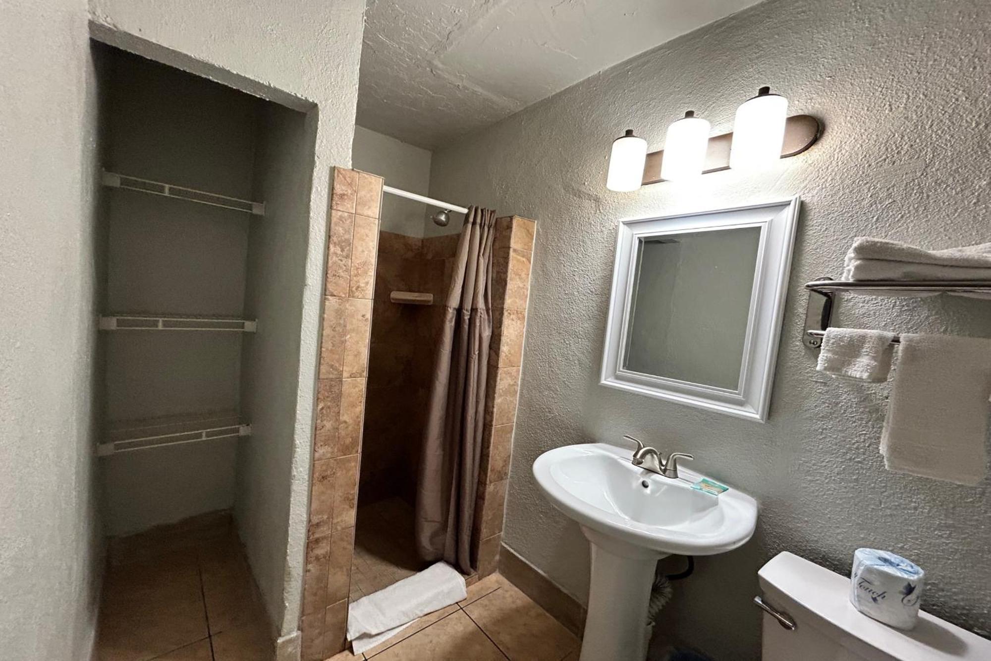 Aladdin Motel Merritt Island Buitenkant foto