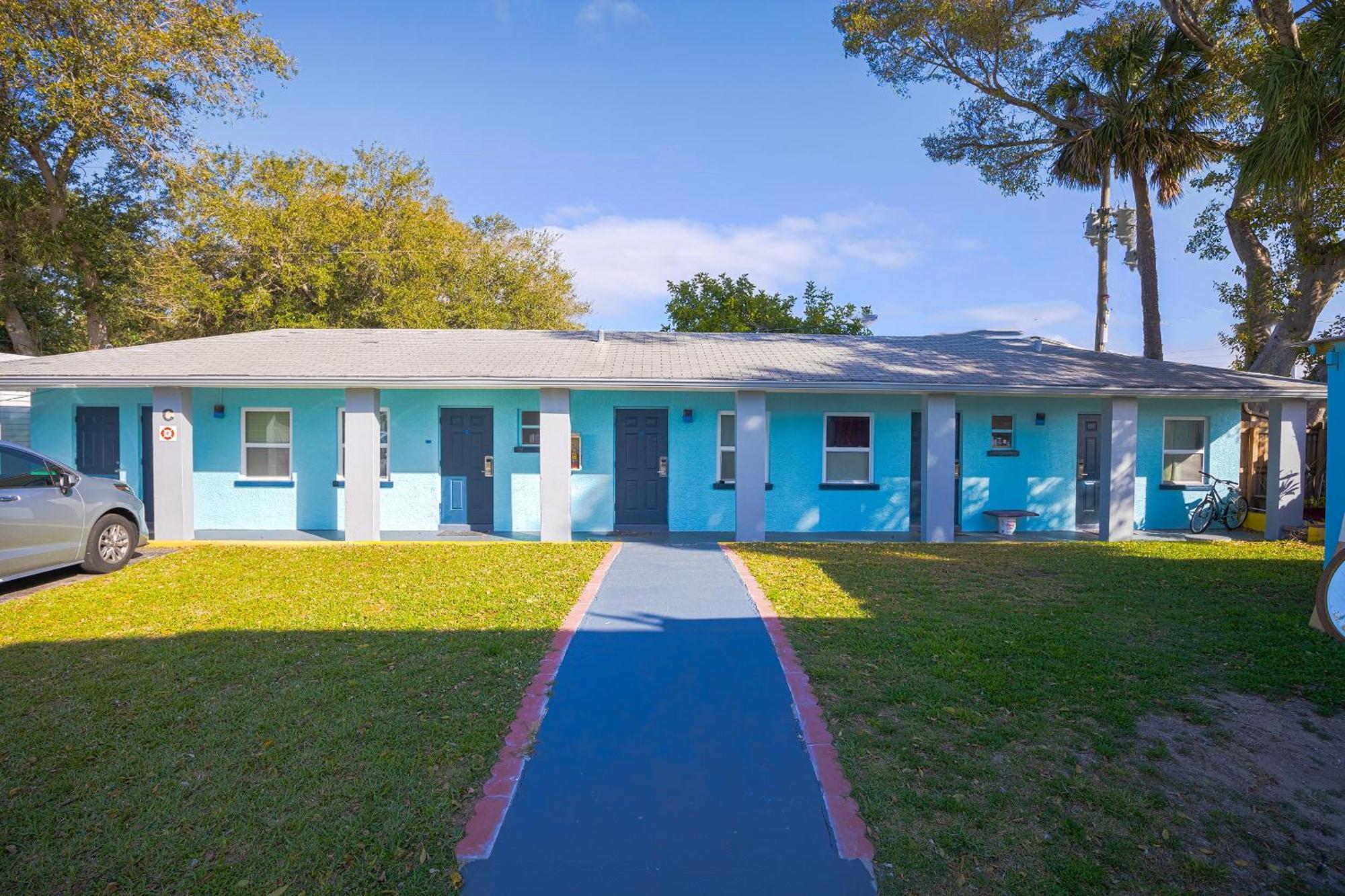 Aladdin Motel Merritt Island Buitenkant foto