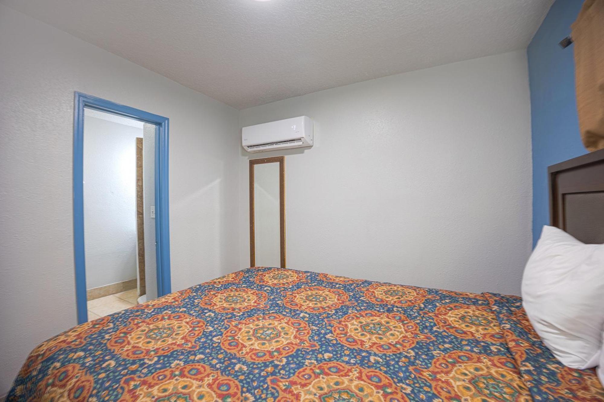 Aladdin Motel Merritt Island Buitenkant foto