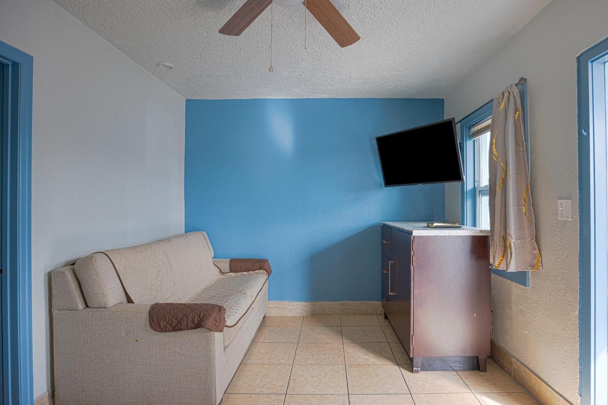 Aladdin Motel Merritt Island Buitenkant foto